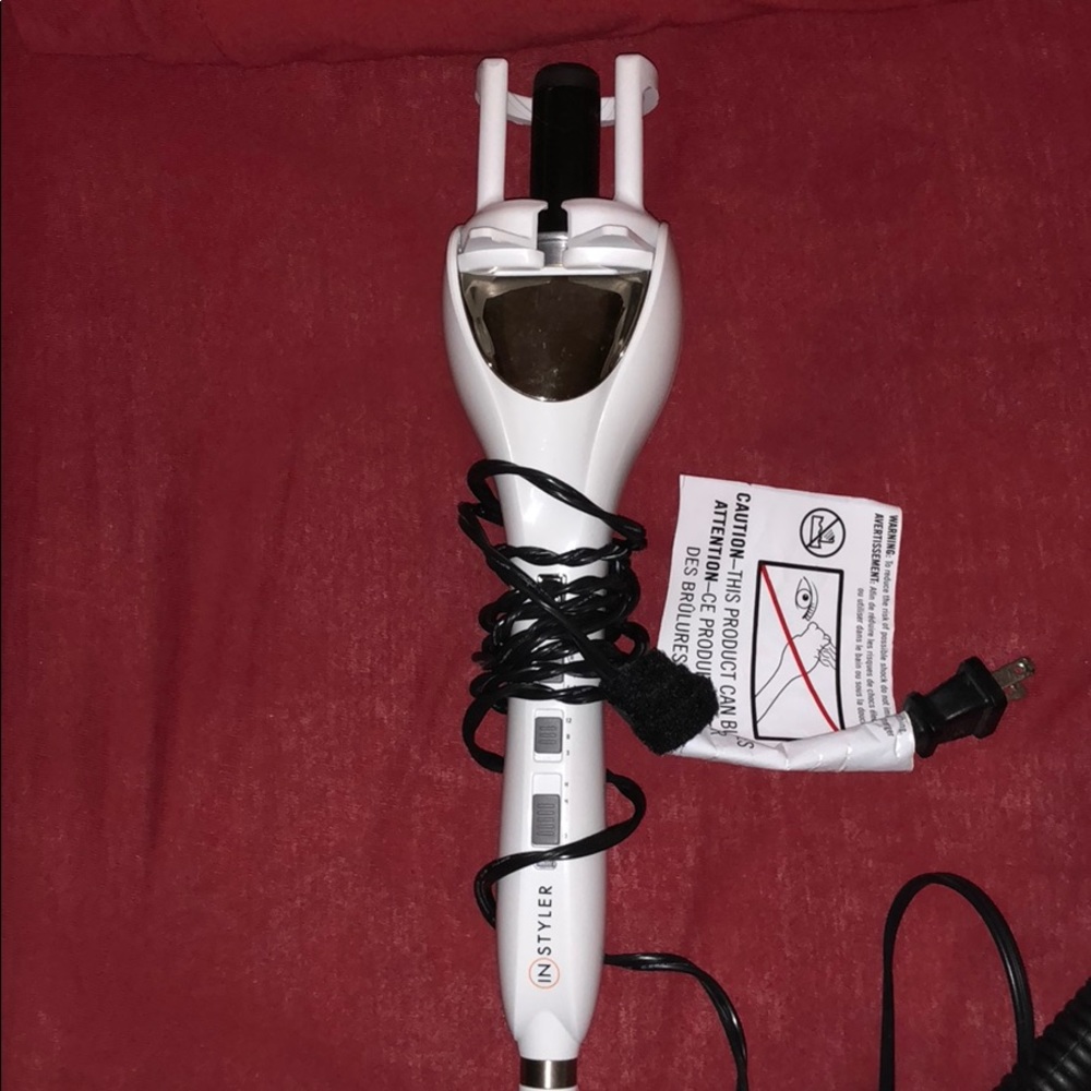 An Instyler curling iron in great condition